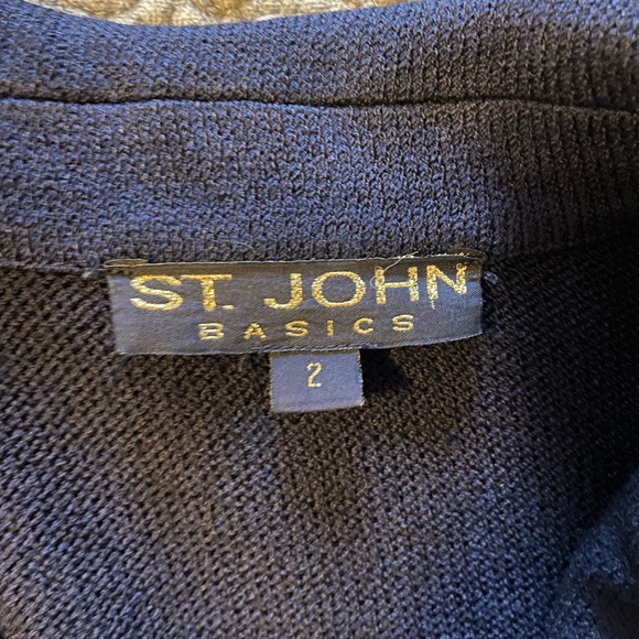 St. John Navy Blazer - Picture 4 of 5